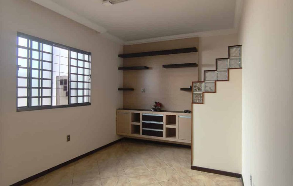 Rua Daniel Xavier 200, centro Araguari Mg (4)