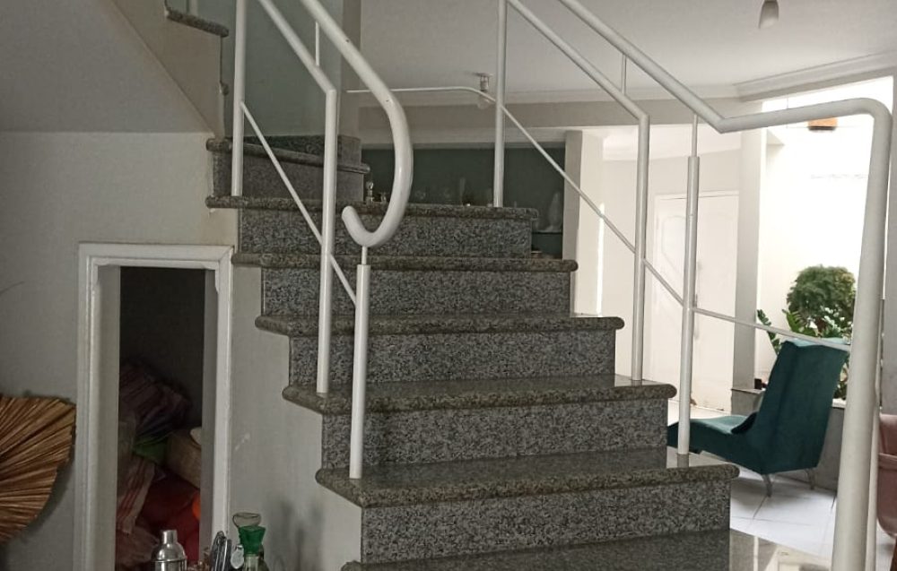 b56ecfd1-8800-42aa-8b4d-4219e16ff8f9